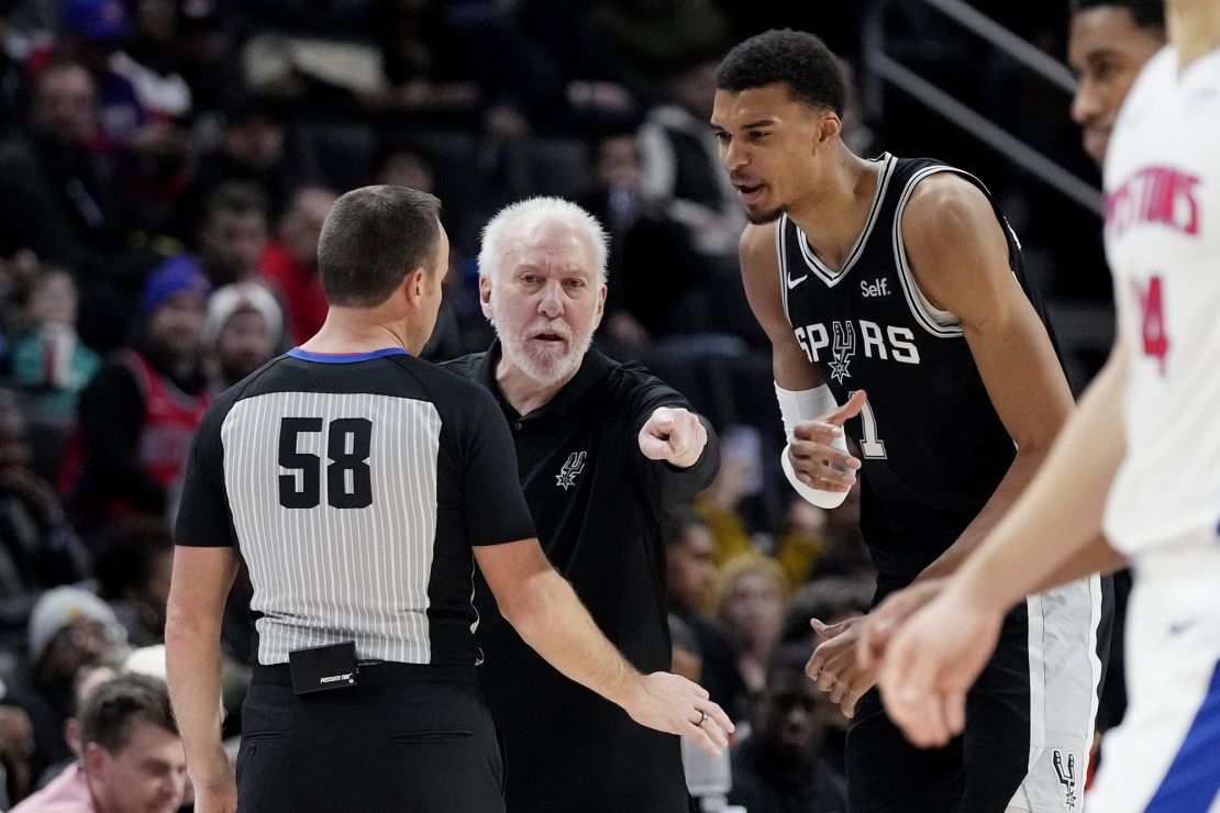 San Antonio Spurs’ dazzling talent pushes away ‘distractions’ to focus